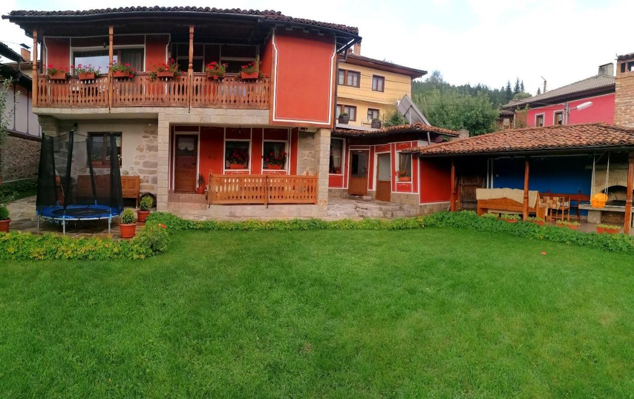 Радкината Къща Hotel โคปริฟชทิทซา ภายนอก รูปภาพ