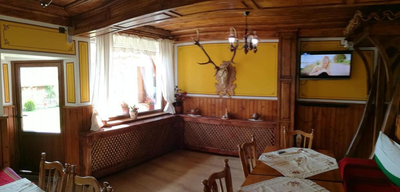 Радкината Къща Hotel โคปริฟชทิทซา ภายนอก รูปภาพ