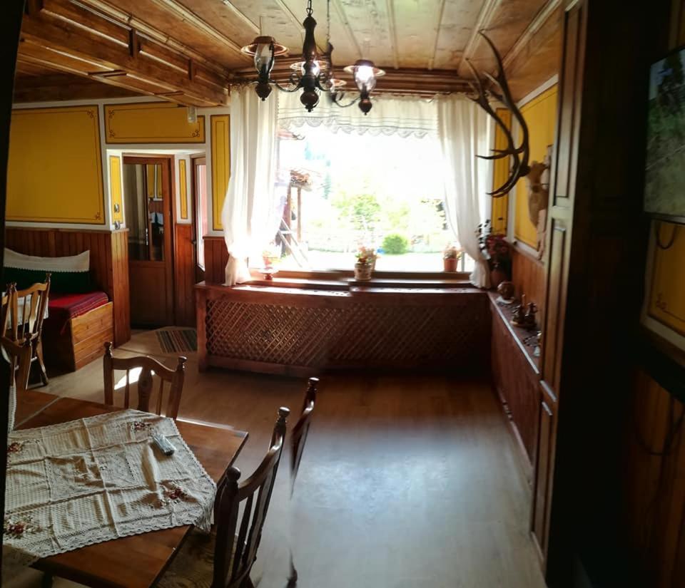 Радкината Къща Hotel โคปริฟชทิทซา ภายนอก รูปภาพ