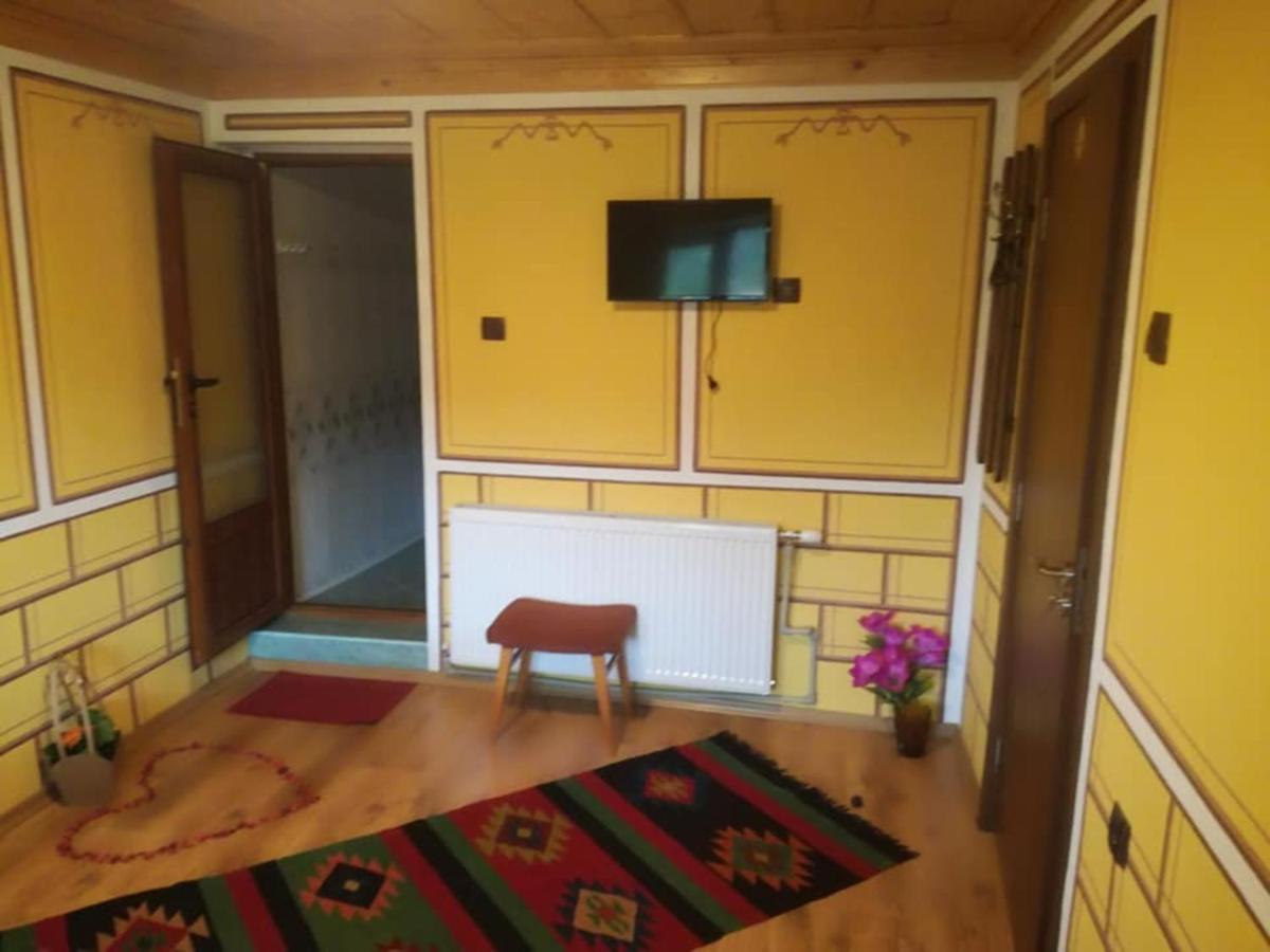 Радкината Къща Hotel โคปริฟชทิทซา ภายนอก รูปภาพ