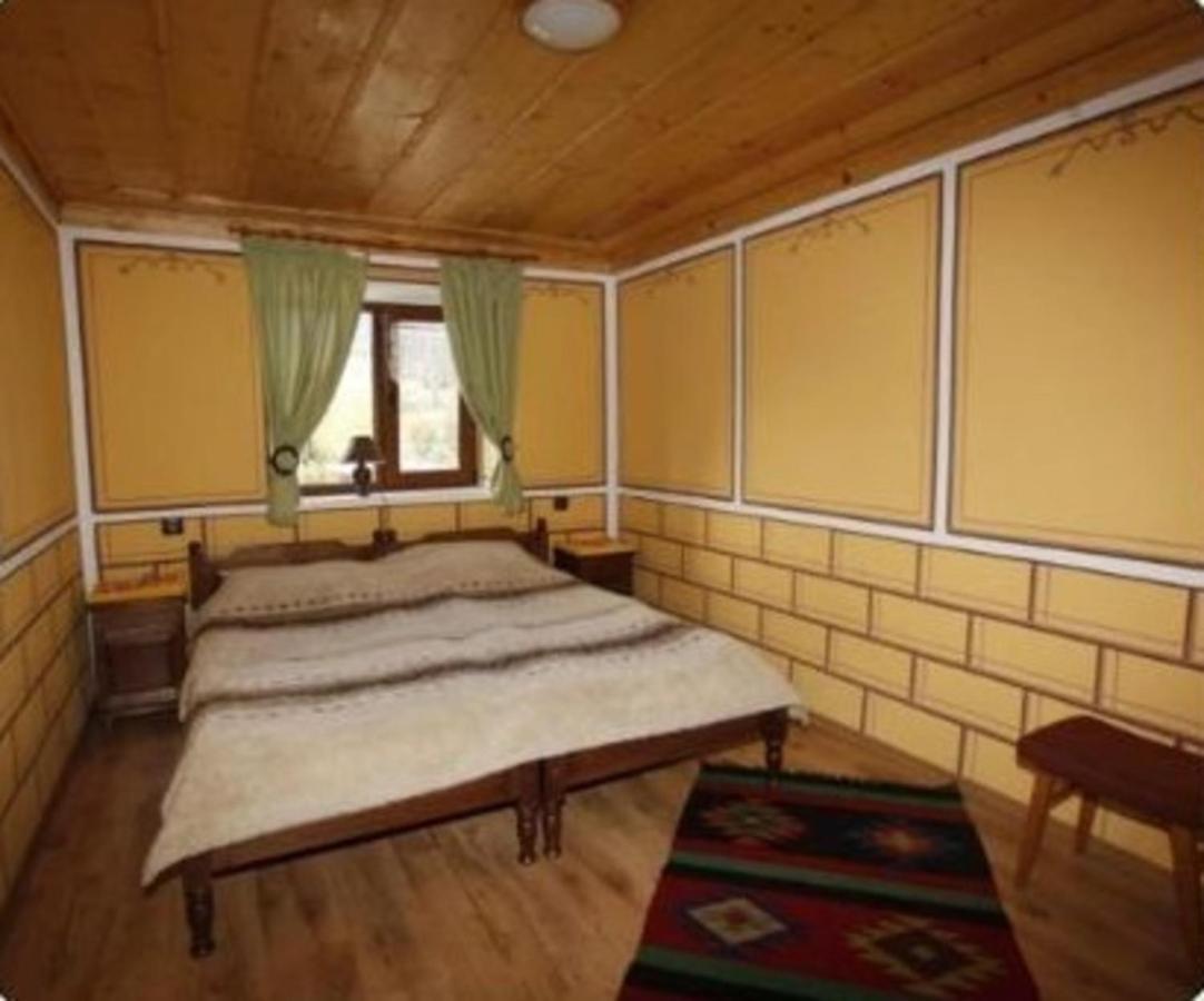 Радкината Къща Hotel โคปริฟชทิทซา ภายนอก รูปภาพ