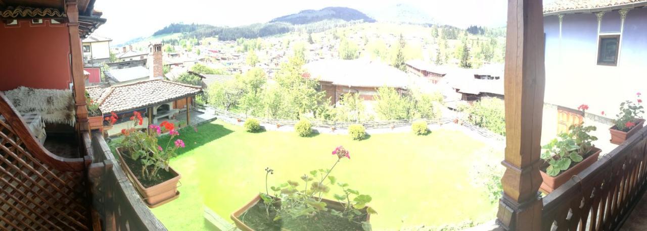 Радкината Къща Hotel โคปริฟชทิทซา ภายนอก รูปภาพ